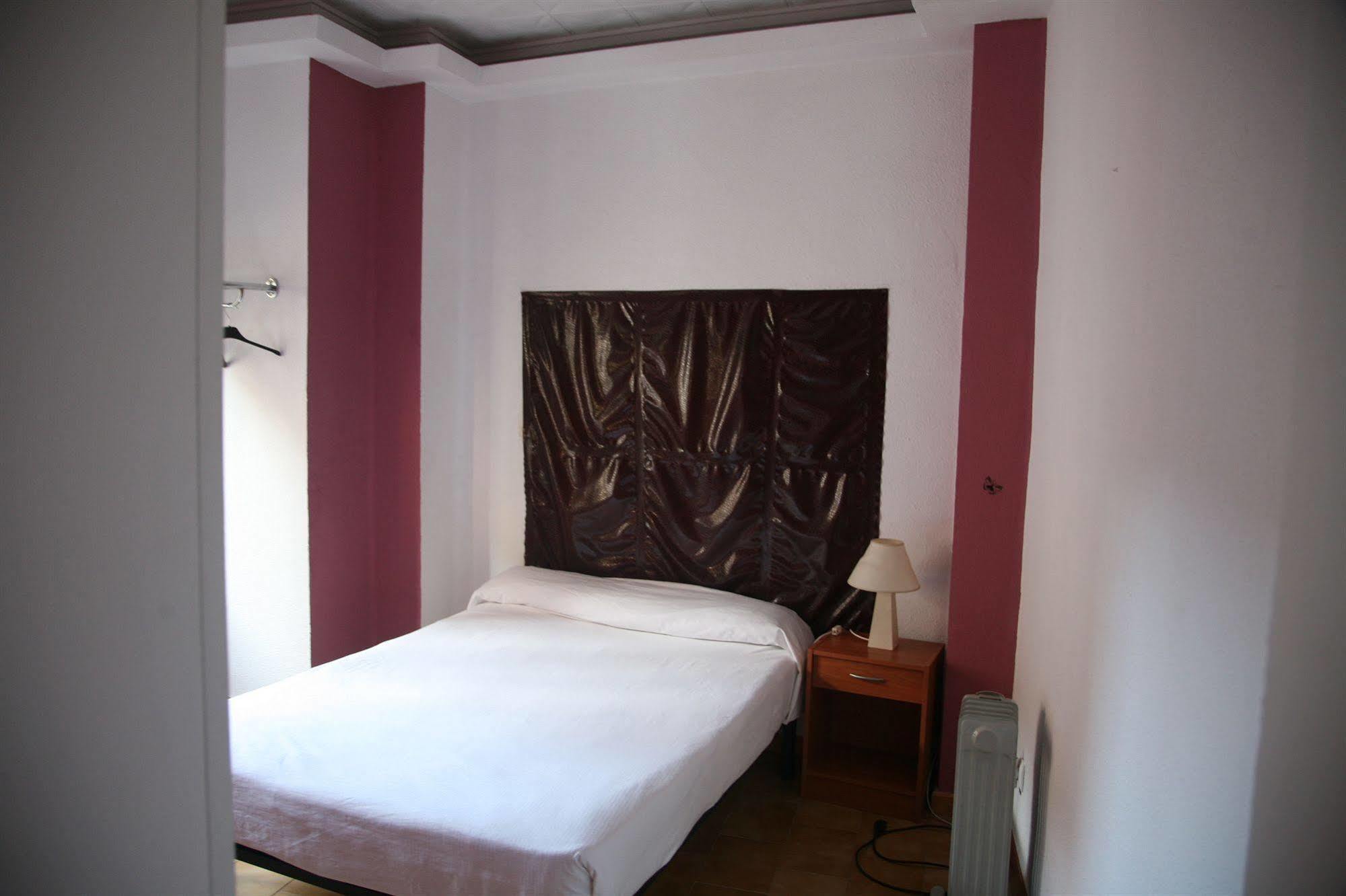 Russafa Youth Hostel Valencia Buitenkant foto